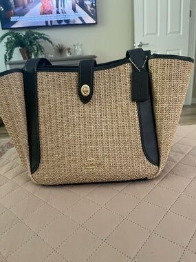 Coach Straw Hadley Turnlock Tote 
Neutral & Black Leather